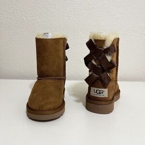 UGG Australia Bailey Bow II Boots Chestnut Toddler Girls Size 8 NEW in BOX